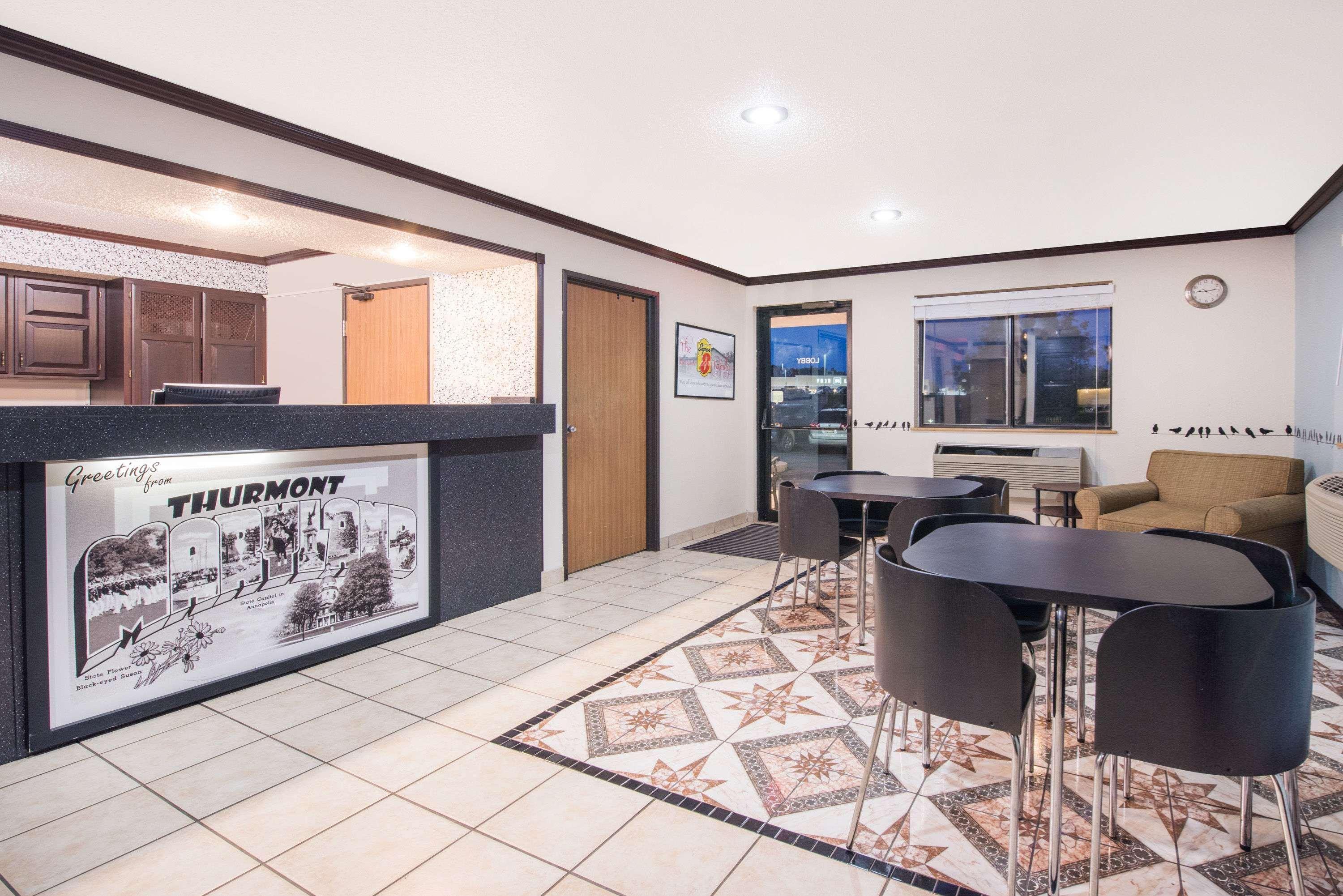 Super 8 By Wyndham Thurmont Esterno foto